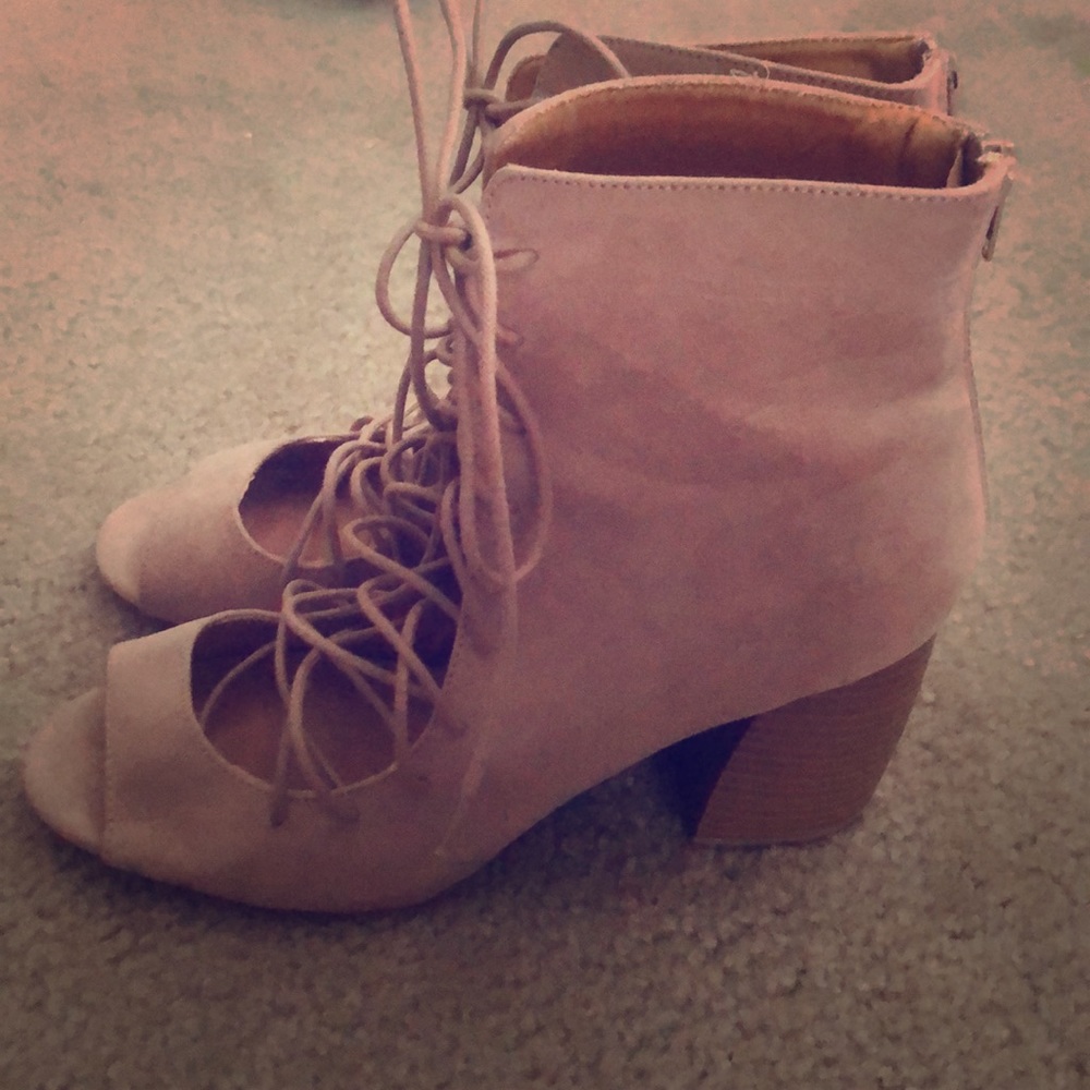 Qupid Block Heel Booties